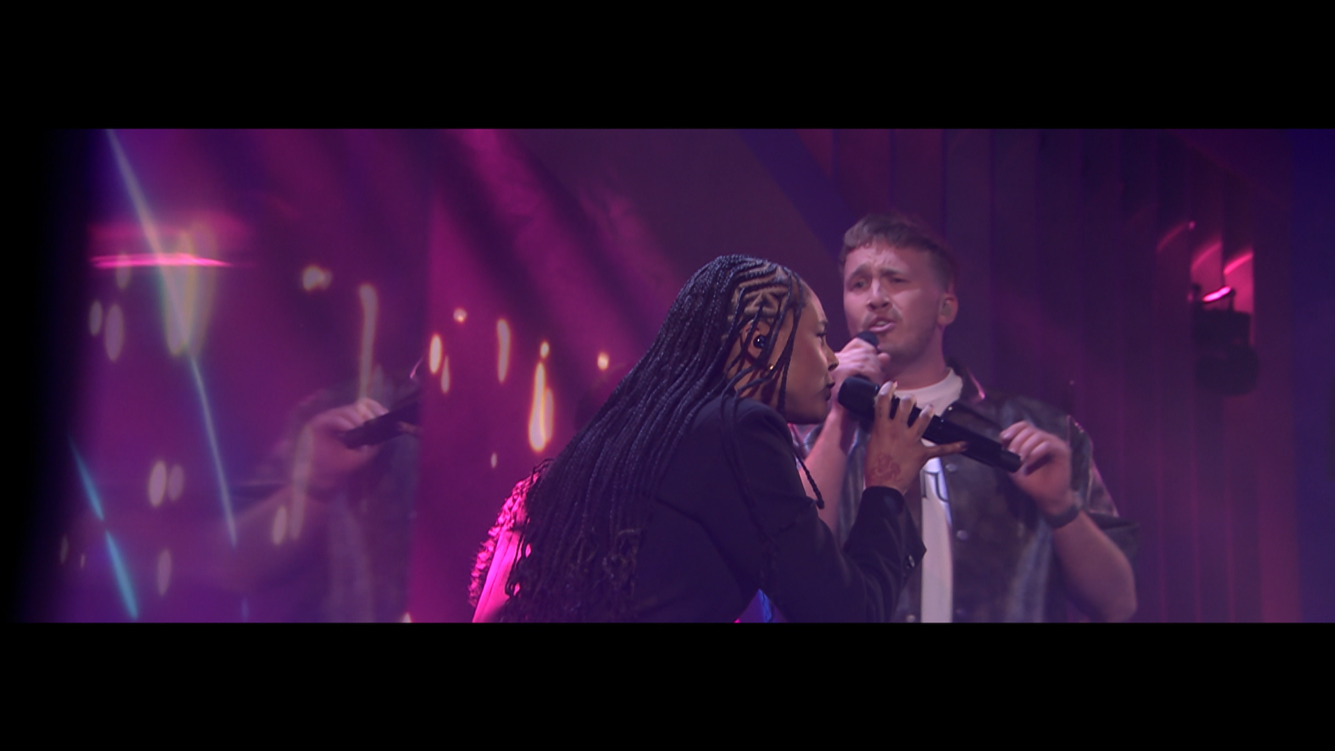 8apr Optreden.mxf.00 02 34 06.still004