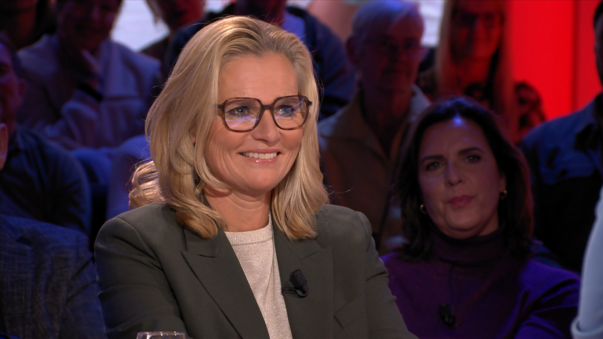 6nov Tafel 4.mxf.00 10 19 22.still004