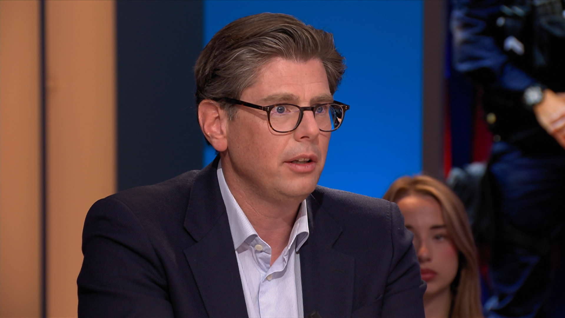 6mei Tafel 1.mxf.00 06 16 09.still001