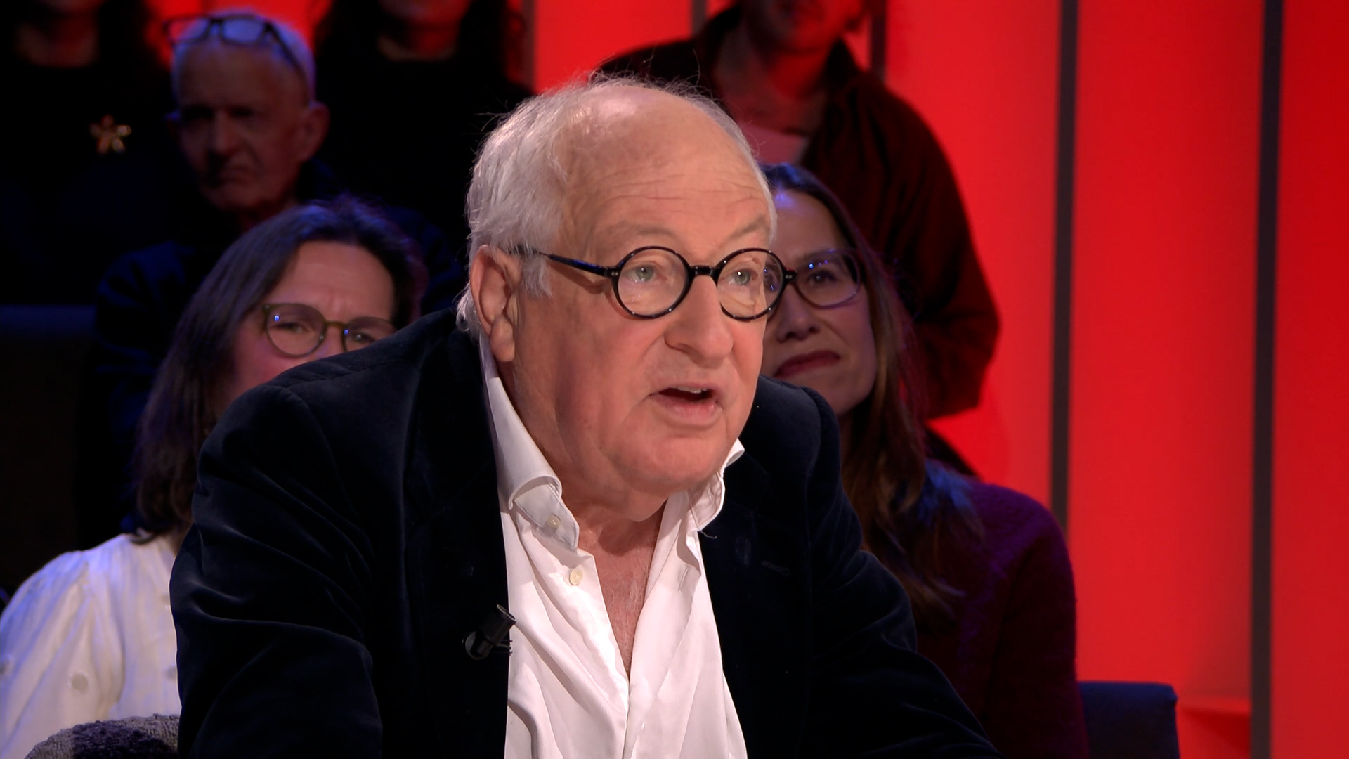 1.00 25 47 01.still001