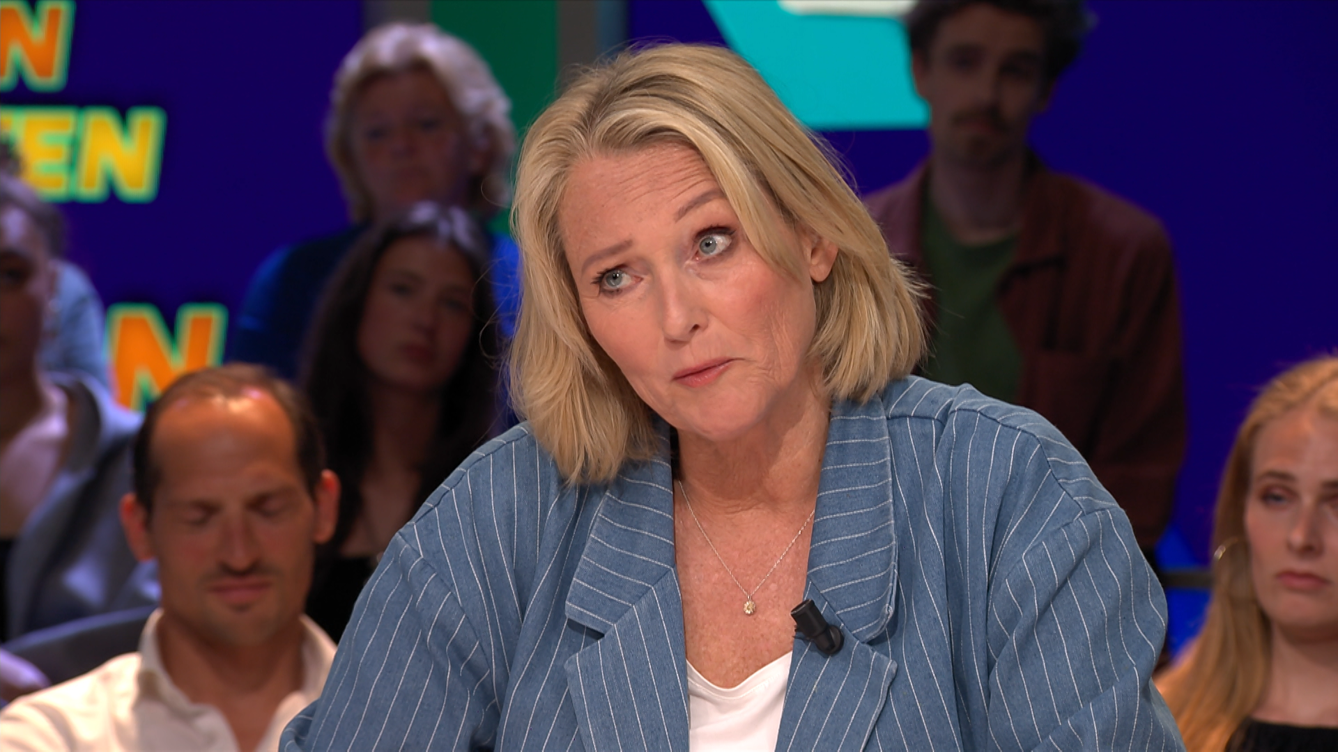 29apr Tafel 2.mxf.00 08 39 22.still002