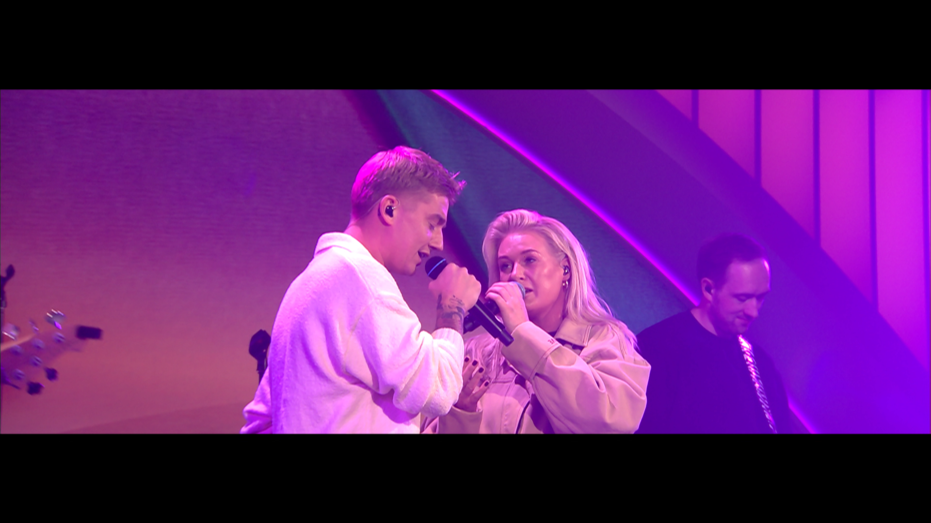 YouTube Optreden.00 01 37 14.still005