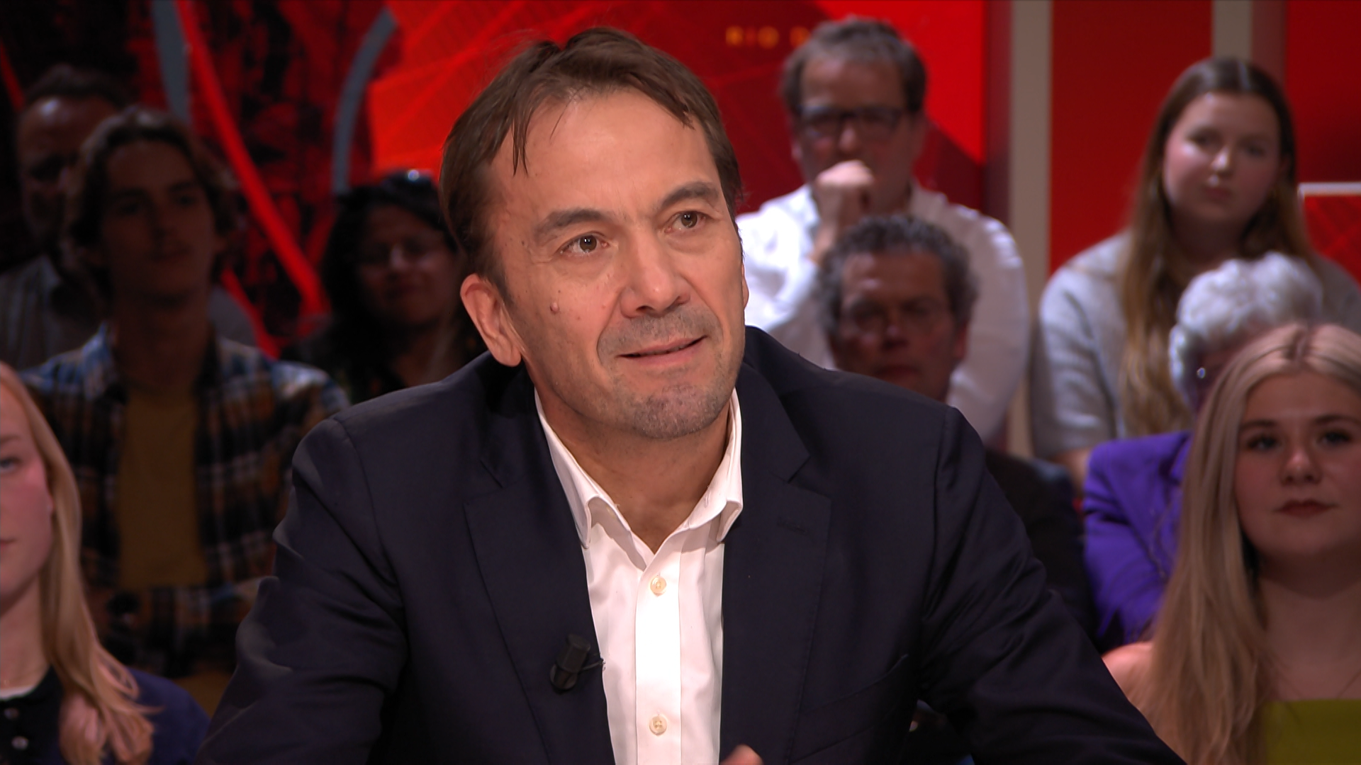 10 Nov Hele Uitzending.mxf.00 25 59 12.still002