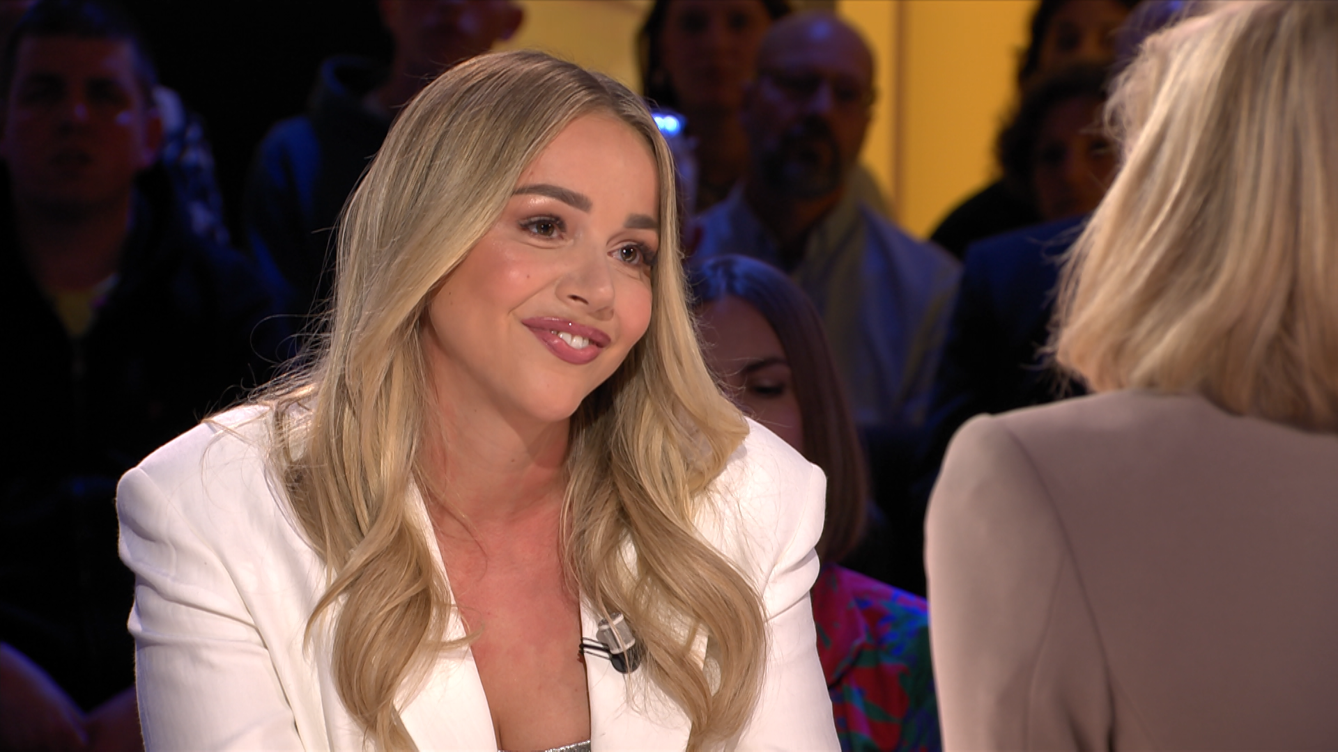 17apr Tafel 2.mxf.00 04 40 14.still001