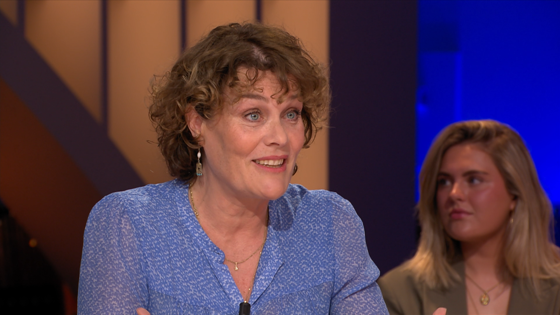 3apr Tafel 1.mxf.00 02 51 14.still001