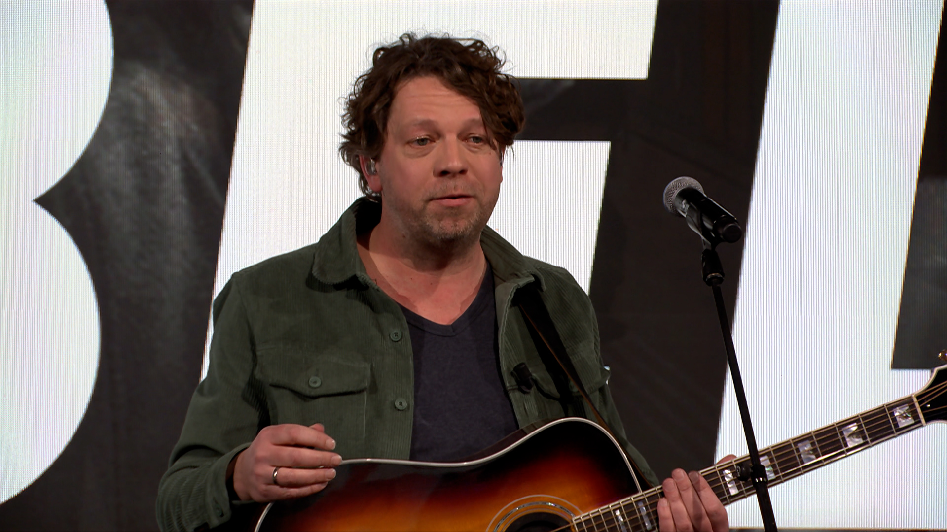 Uitzending.00 43 37 09.still003