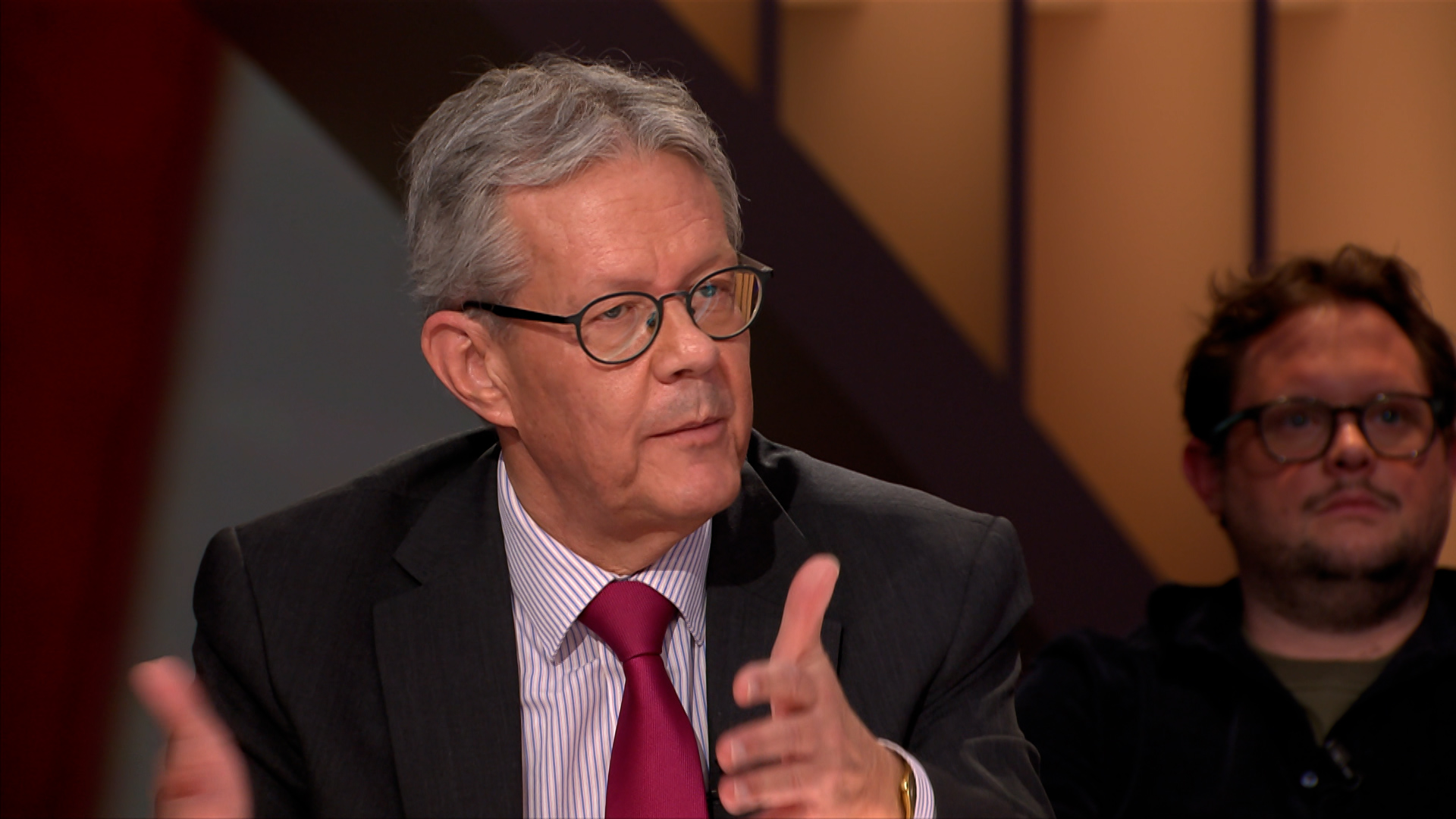 Uitzending.00 10 50 16.still001