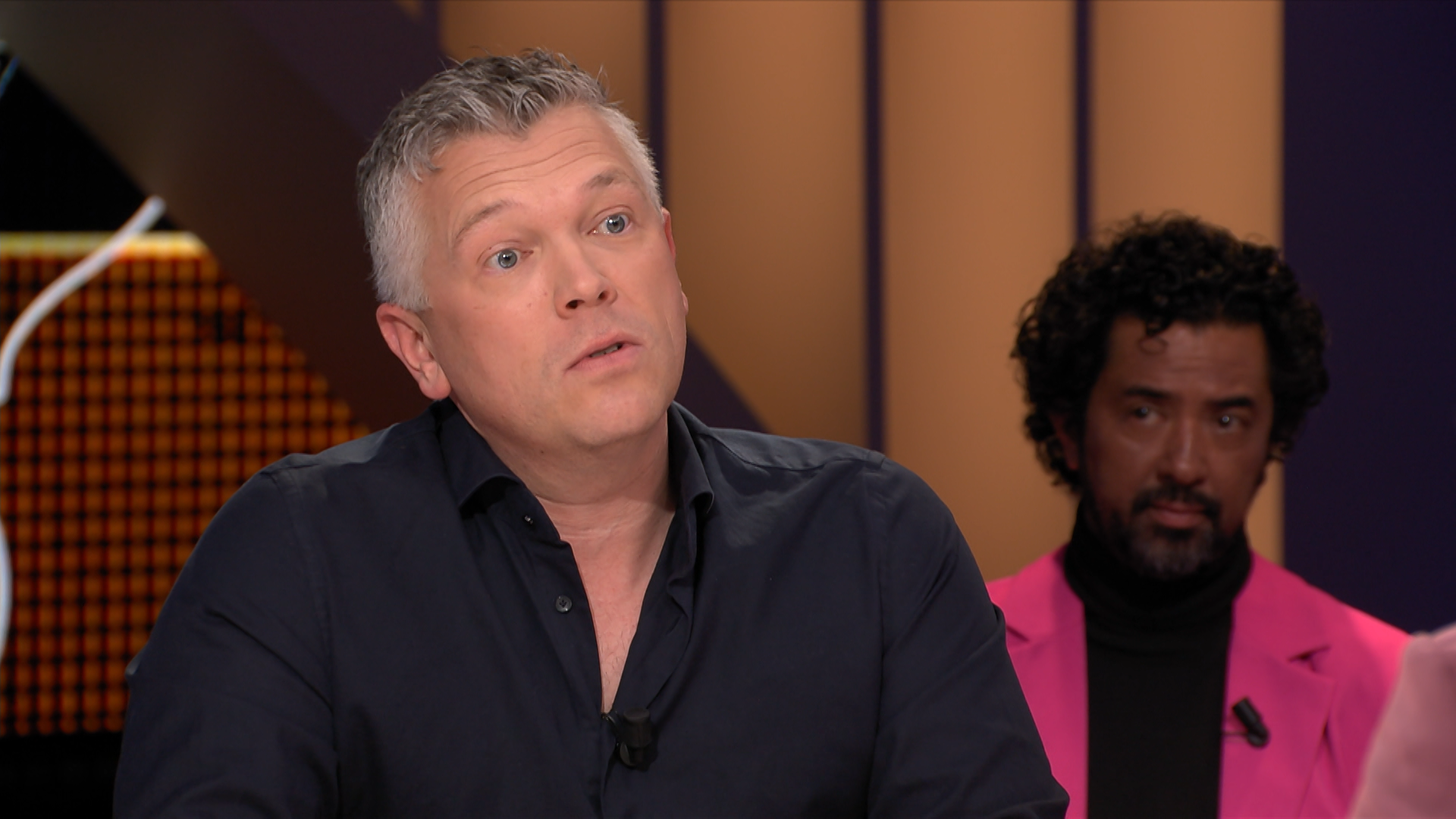 15apr Tafel 1.mxf.00 04 09 02.still001